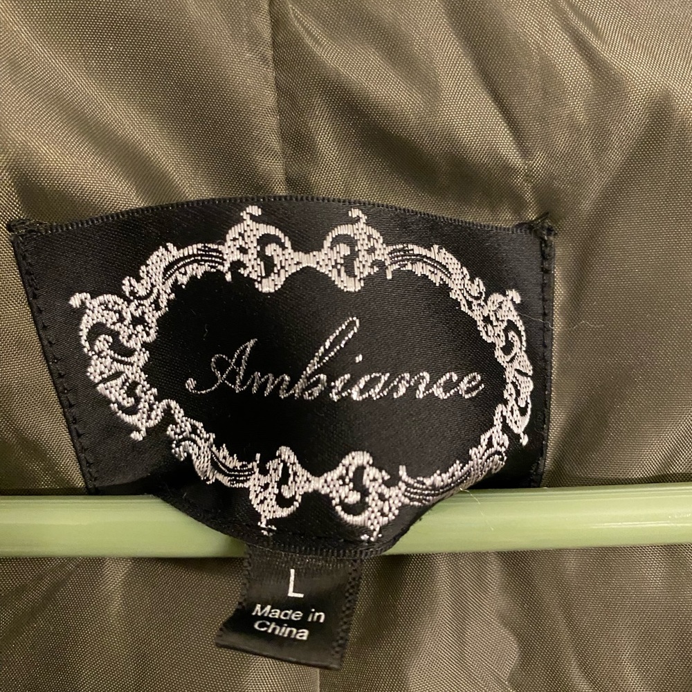 Olive green ladies jacket - Picture 4 of 4
